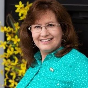 Tracey L. Esbenshade